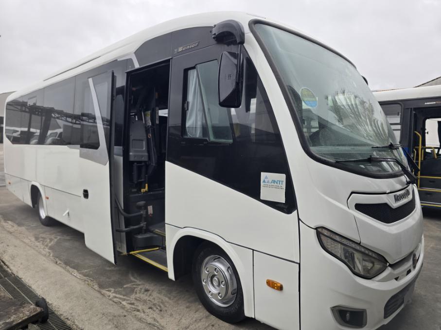 MERCEDES-BENZ LO 916  MARCOPOLO SENIOR COM AR E ELEVADOR SEM WC VC