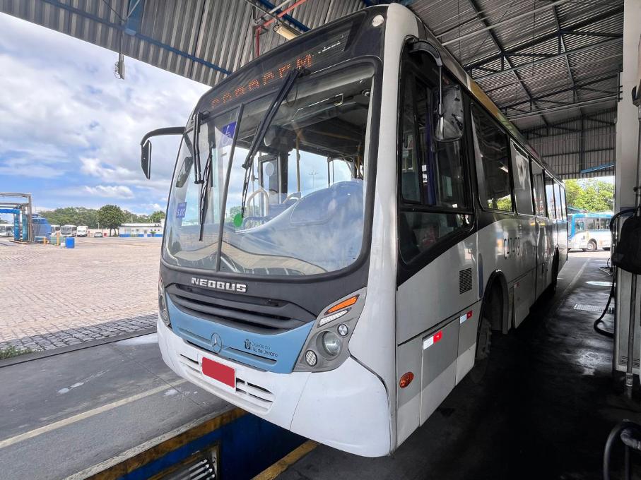 MERCEDES-BENZ OF 1721  NEOBUS MEGA PLUS COM AR E ELEVADOR JC