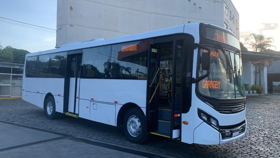 MERCEDES-BENZ OF1619  CAIO APACHE VIP EURO V COM AR  VC