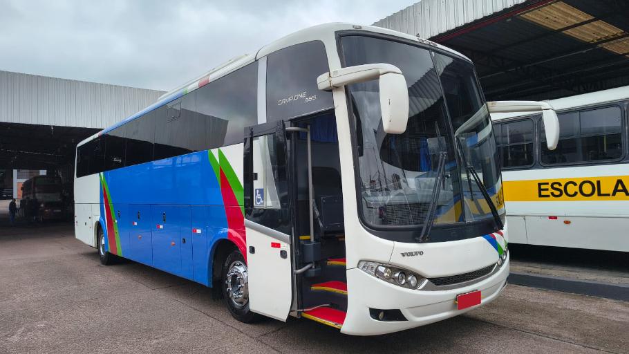 VOLVO B9R  COMIL CAMPIONE 3.65 COM AR WC VC